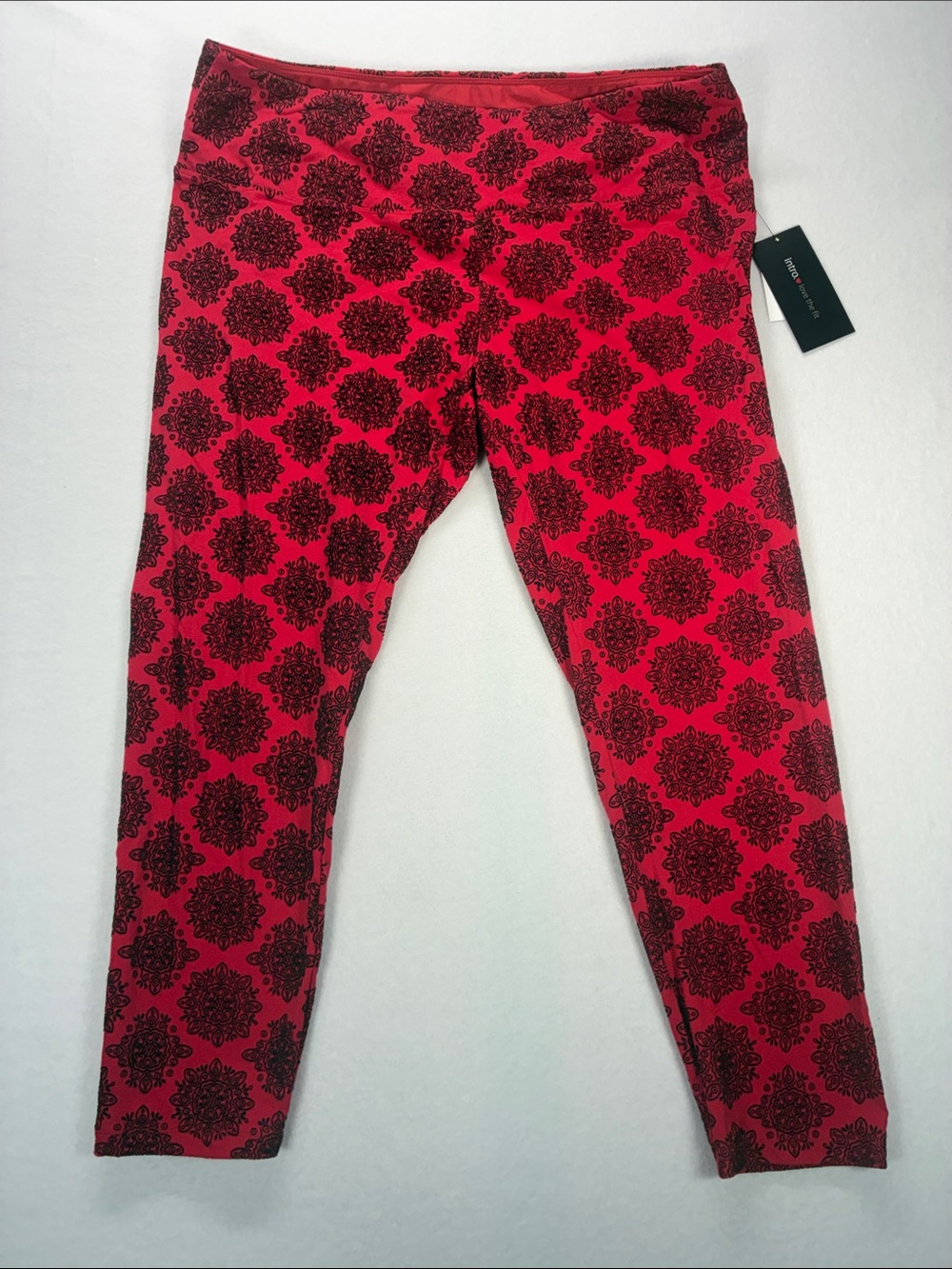 intro. Red and Black Patterned Leggings NEW 3X